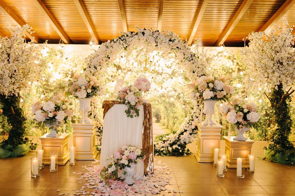 Closeup shot of the wedding decoration elements  at daylight